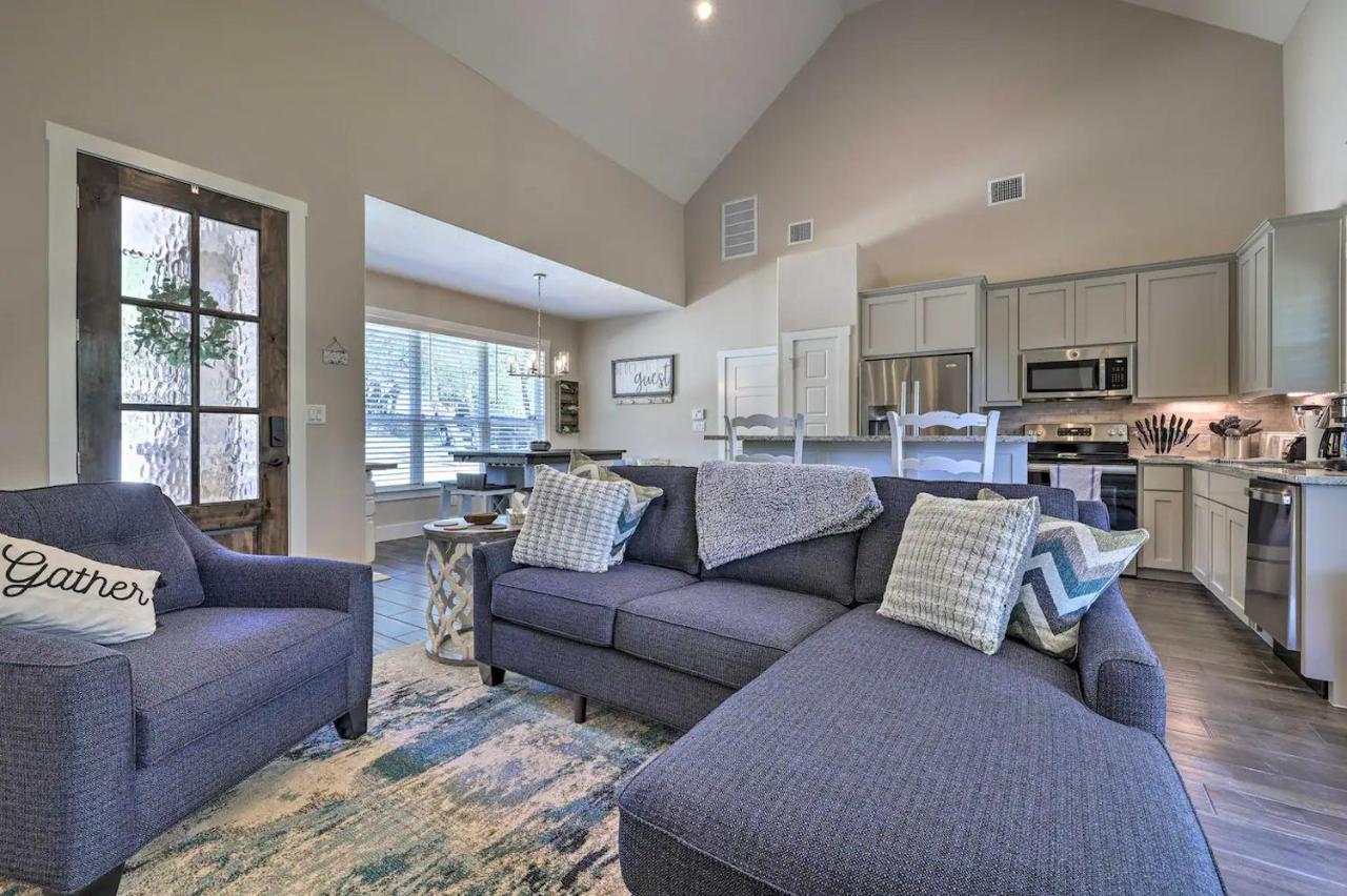 Convenient Cute Cottage Hot Tub Fire Pit Sleeps 6 Canyon Lake Esterno foto
